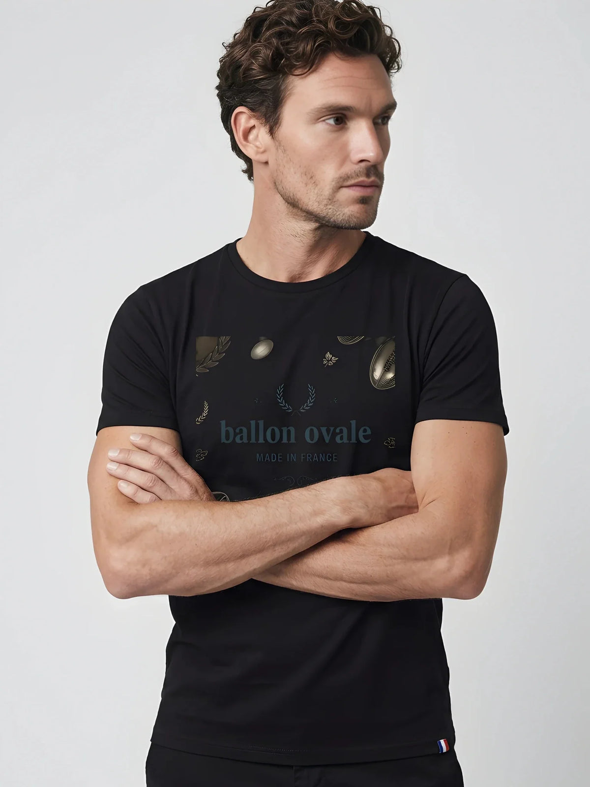 T-shirt noir Rugby Heritage Gravure Ballon Ovale, vue face motifs dorés gravure